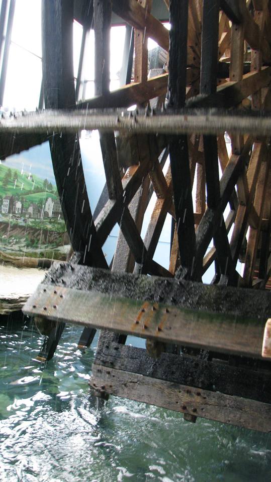 The museum has a giant working paddlewheel.The Steamboat Arabia Museum in Kansas.