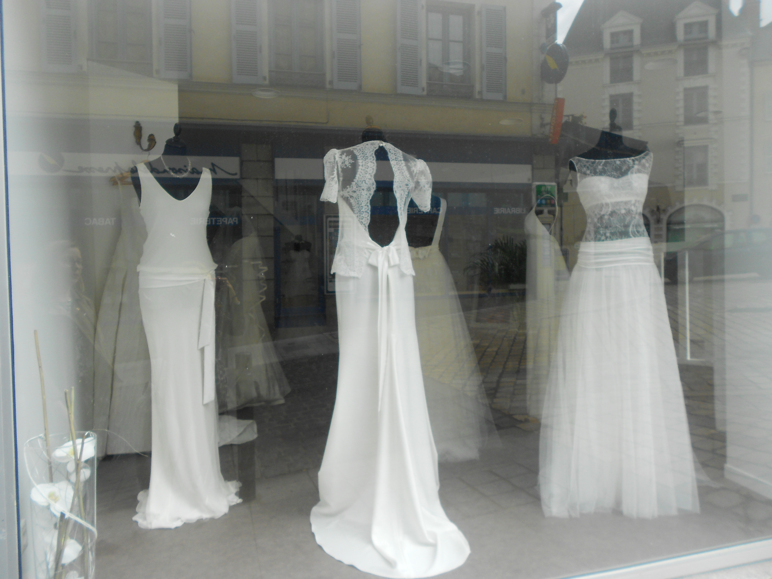 Wedding dresses in Laval 